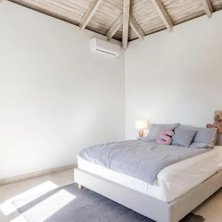 Villa El Paraiso Sleeps 10 With Pool Air Con And Wifi